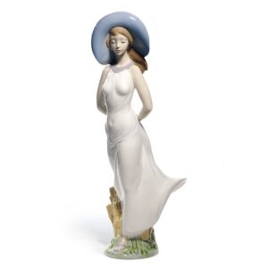 Figurka porcelanowa dziewczyna w kapeluszu Nao
