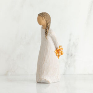 figurka ręcznie malowana Willow Tree dziewczynka z żółtymi kwiatami