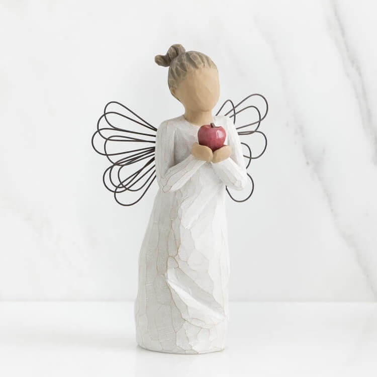 figurka ręcznie malowana anioł z jabłkiem Willow Tree