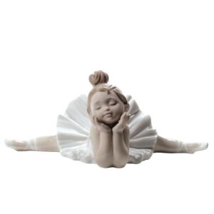 figurka porcelanowa baletniczka czekająca na występ Nao