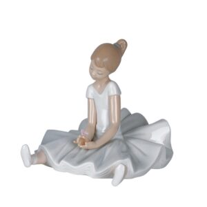 figurka porcelanowa rozmarzona baletniczka Nao
