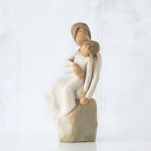 figurka ręcznie malowana willow tree mama bawiąca się z córką